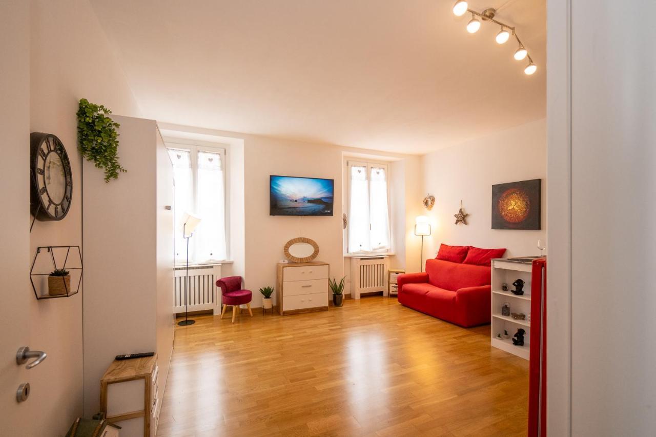 Portatorre Suite, A Charming Apartment In The Heart Of Como, Free Private Parking, Air Conditioning & More! 外观 照片