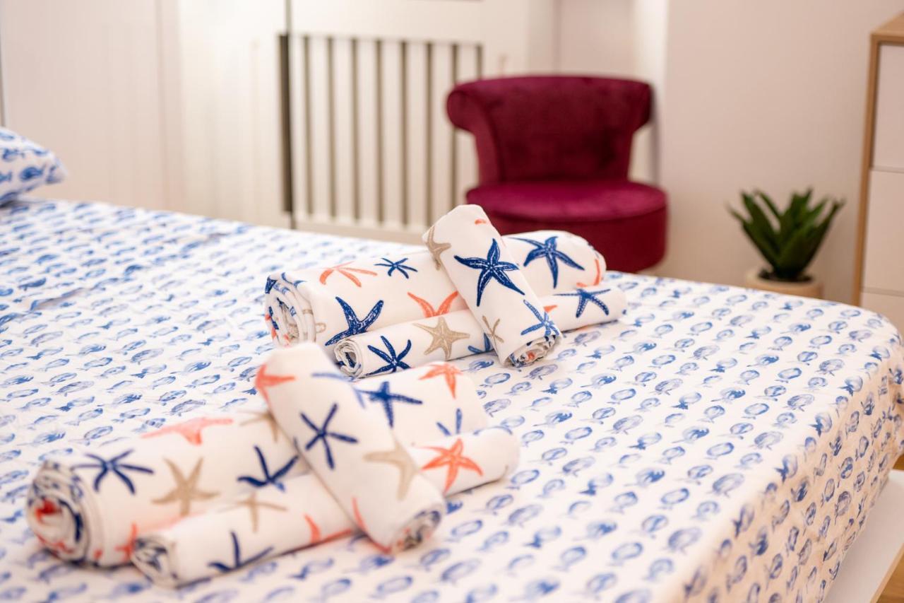 Portatorre Suite, A Charming Apartment In The Heart Of Como, Free Private Parking, Air Conditioning & More! 外观 照片