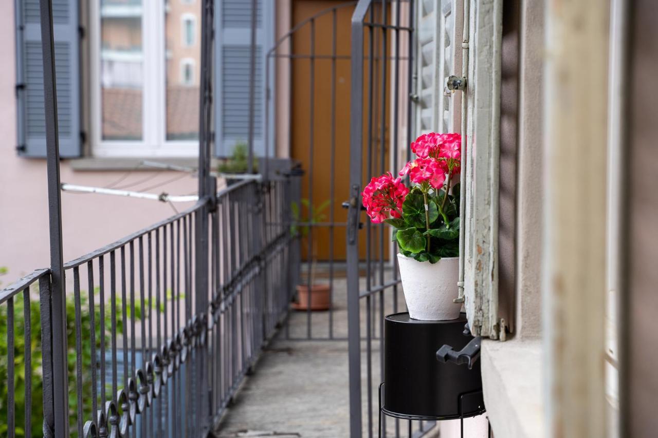 Portatorre Suite, A Charming Apartment In The Heart Of Como, Free Private Parking, Air Conditioning & More! 外观 照片