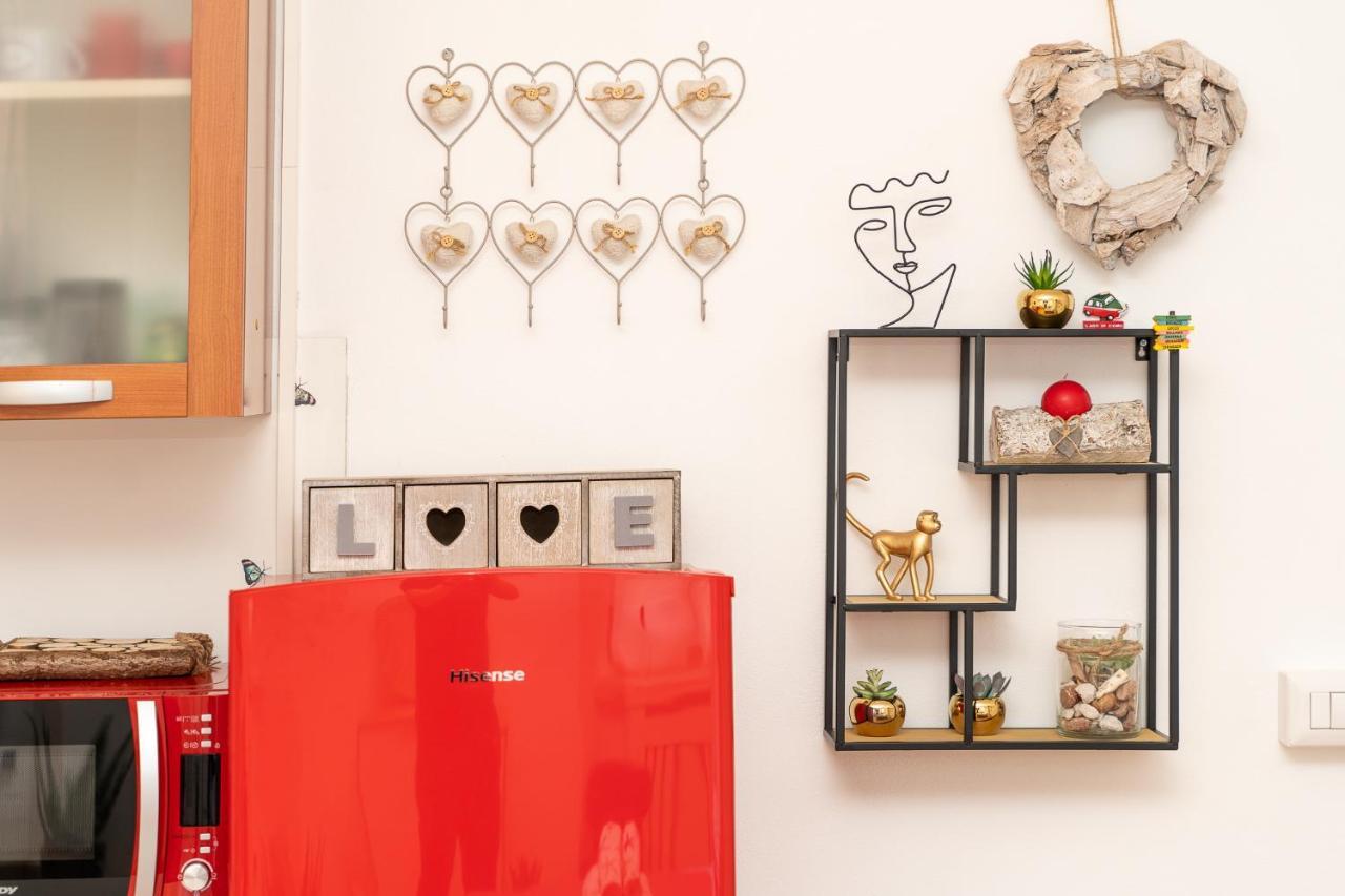 Portatorre Suite, A Charming Apartment In The Heart Of Como, Free Private Parking, Air Conditioning & More! 外观 照片