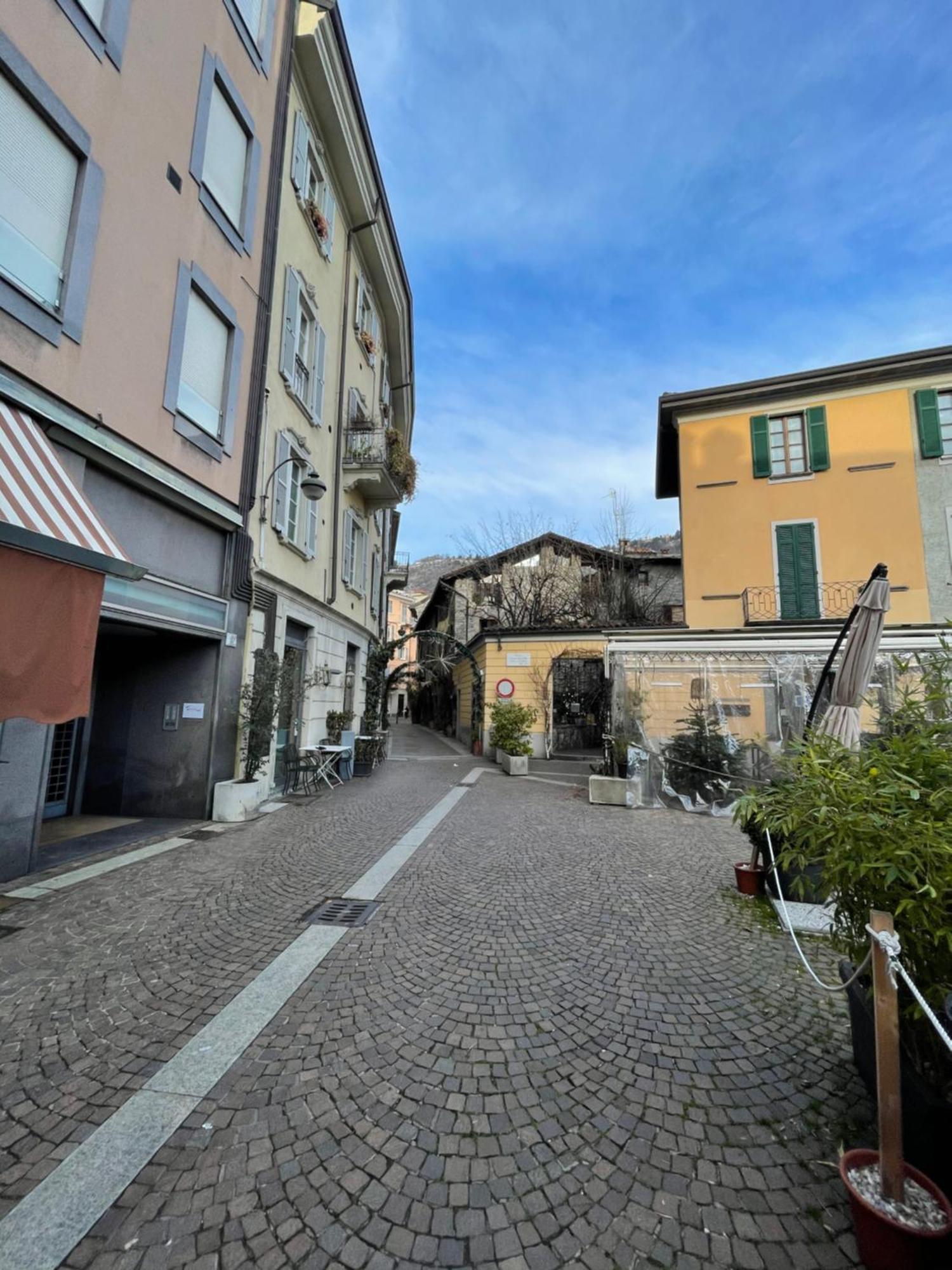 Portatorre Suite, A Charming Apartment In The Heart Of Como, Free Private Parking, Air Conditioning & More! 外观 照片