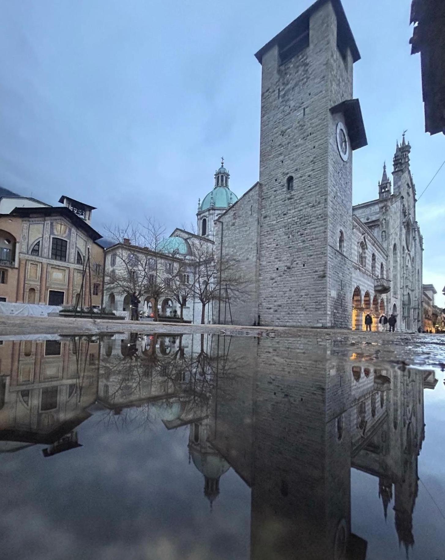 Portatorre Suite, A Charming Apartment In The Heart Of Como, Free Private Parking, Air Conditioning & More! 外观 照片
